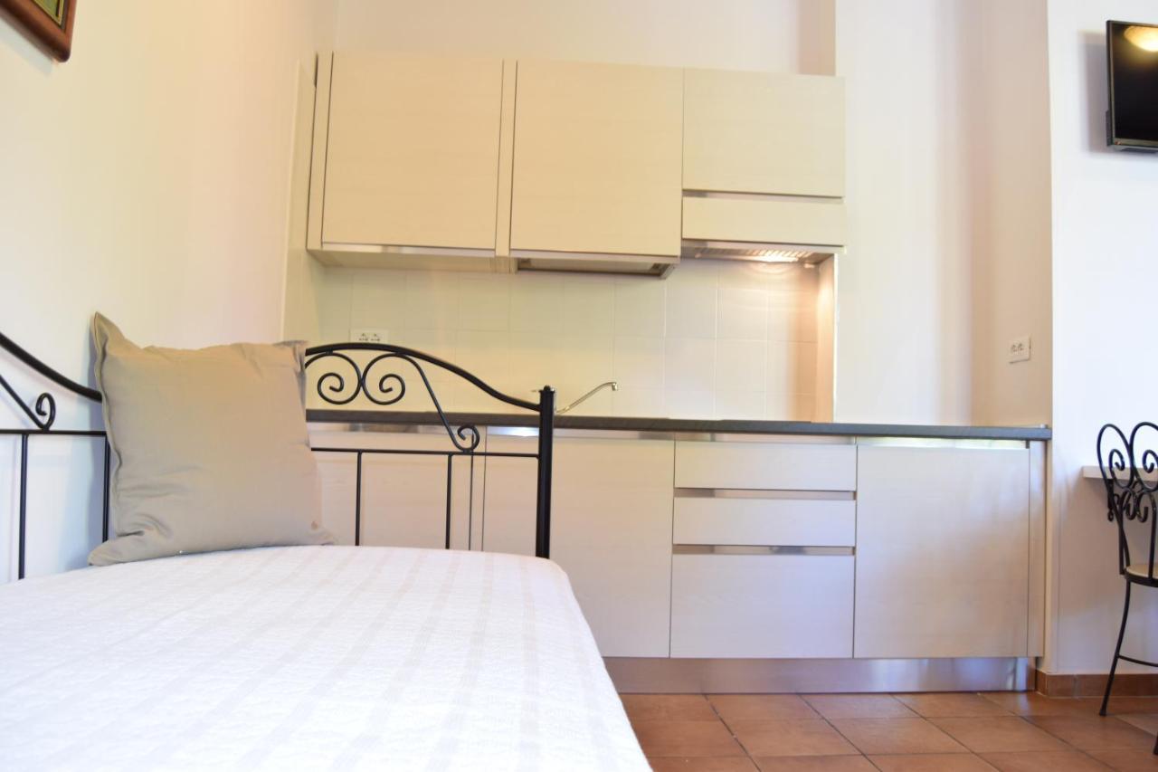 Residence Segattini Riva del Garda Ngoại thất bức ảnh