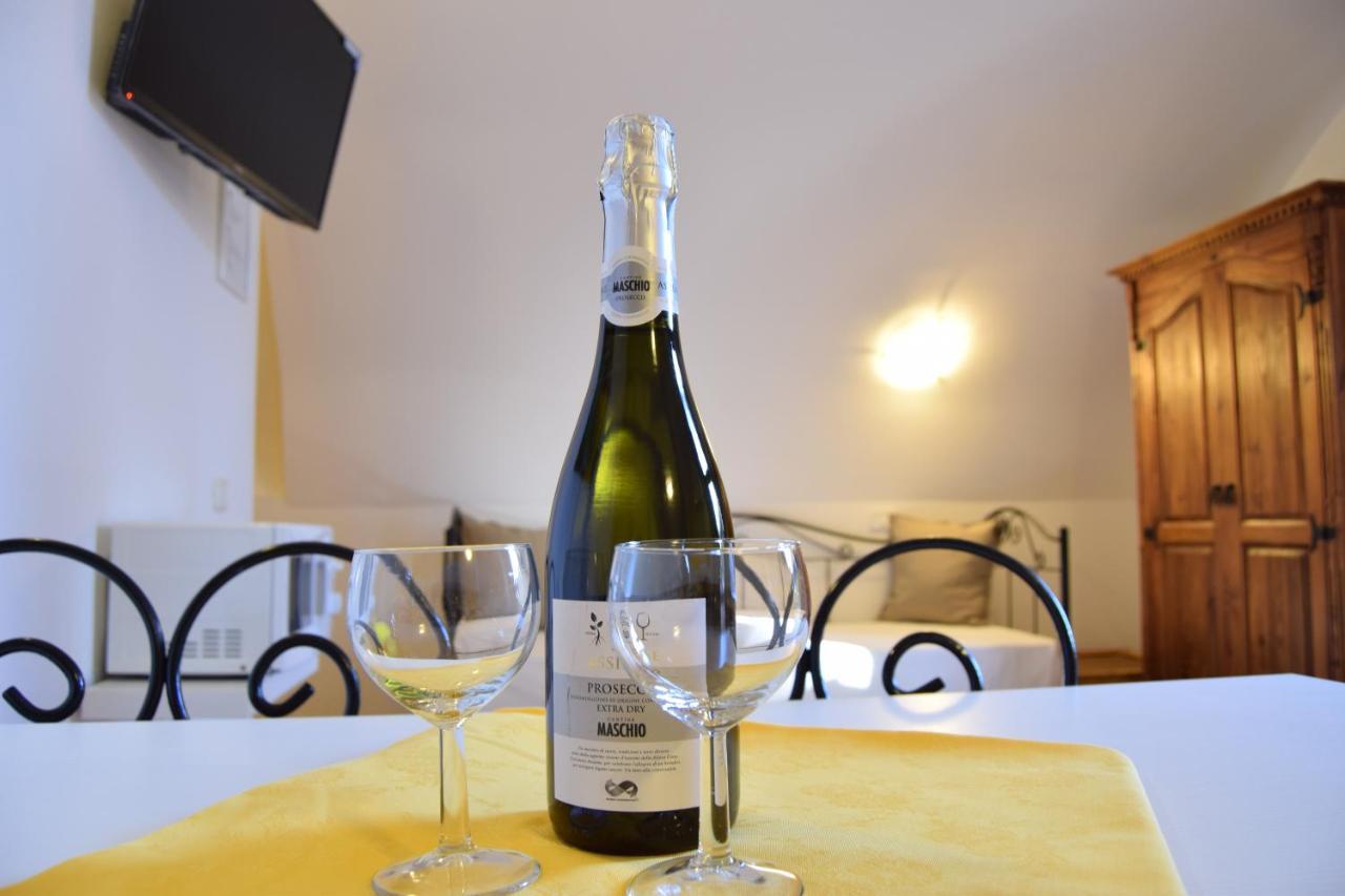 Residence Segattini Riva del Garda Ngoại thất bức ảnh
