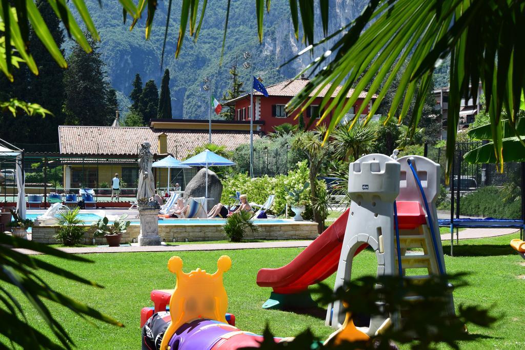 Residence Segattini Riva del Garda Ngoại thất bức ảnh