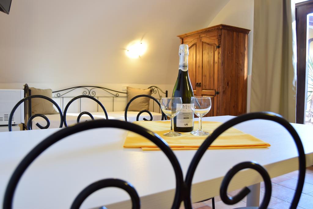 Residence Segattini Riva del Garda Ngoại thất bức ảnh