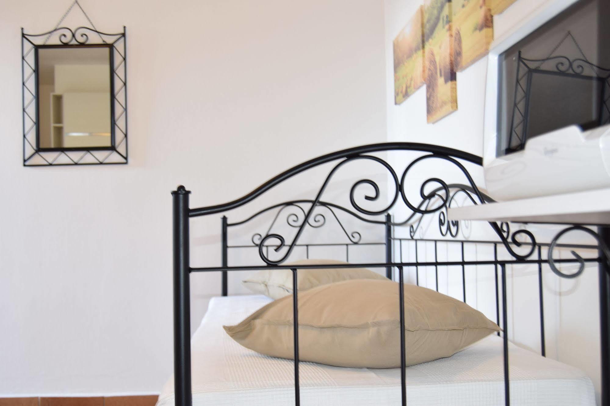 Residence Segattini Riva del Garda Ngoại thất bức ảnh