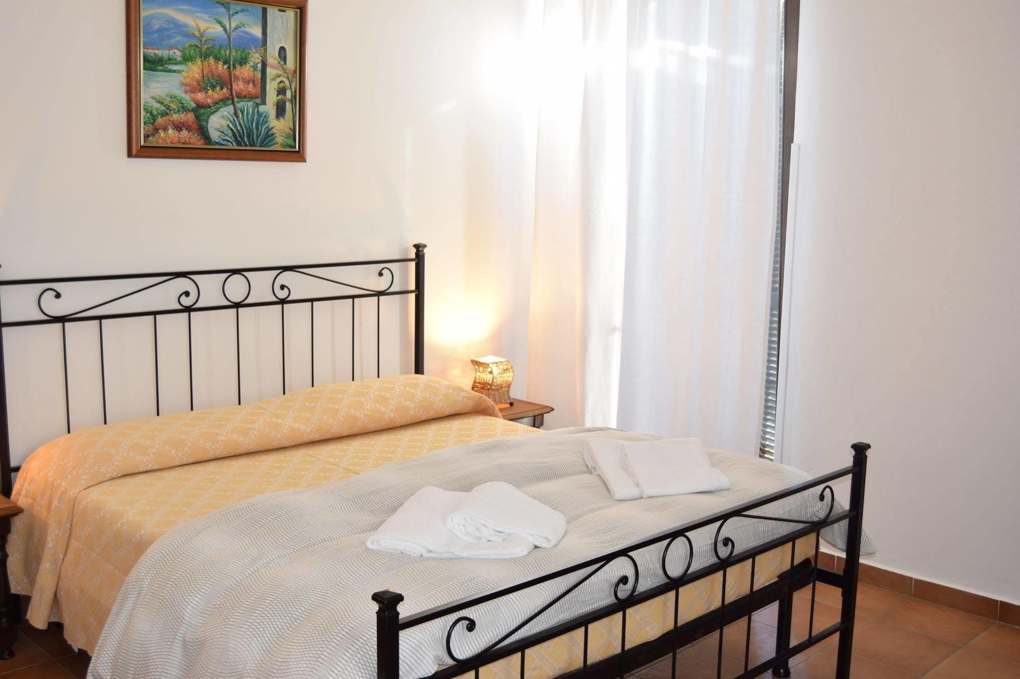 Residence Segattini Riva del Garda Ngoại thất bức ảnh